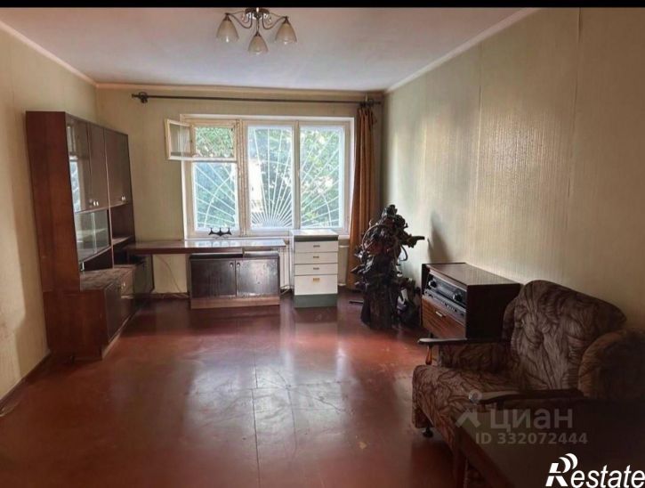 3-комн квартира ул Глухова, 14,  д. 14