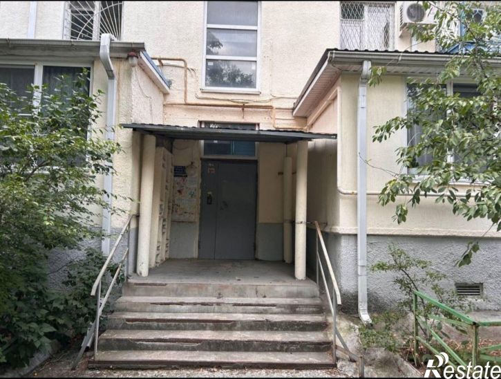 3-комн квартира ул Глухова, 14,  д. 14