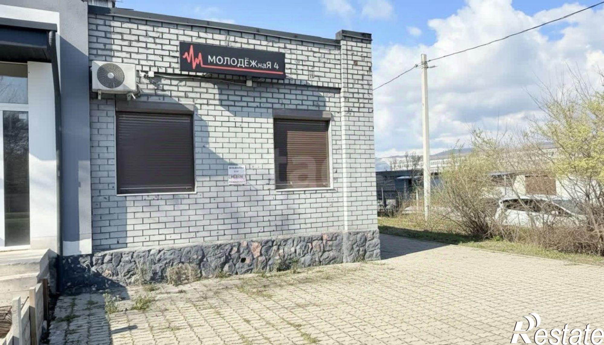 Купить офис, помещение под офис за 20 000 000 рублей на ул Молодежная, 4