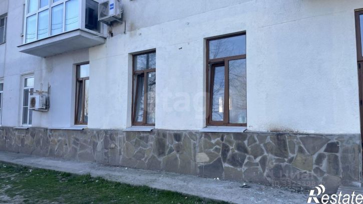 Торговое помещение наб Имени Адмирала Серебрякова, 61,  д. 61