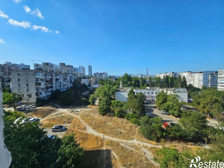 3-комн квартира ул Героев Десантников, 81,  д. 81