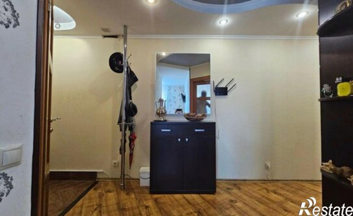 3-комн квартира ул Героев Десантников, 81,  д. 81