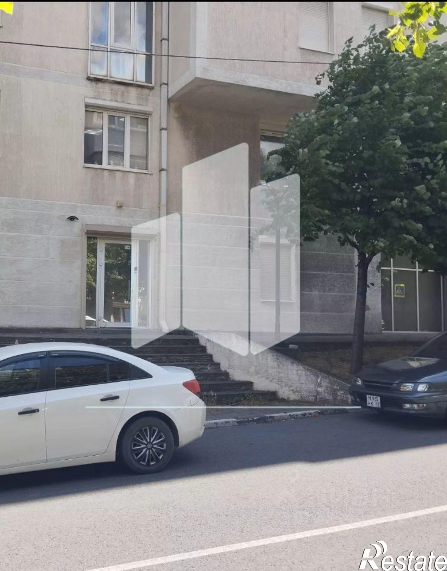 Купить офис, помещение под офис за 22 457 300 рублей на ул Губернского, 42А