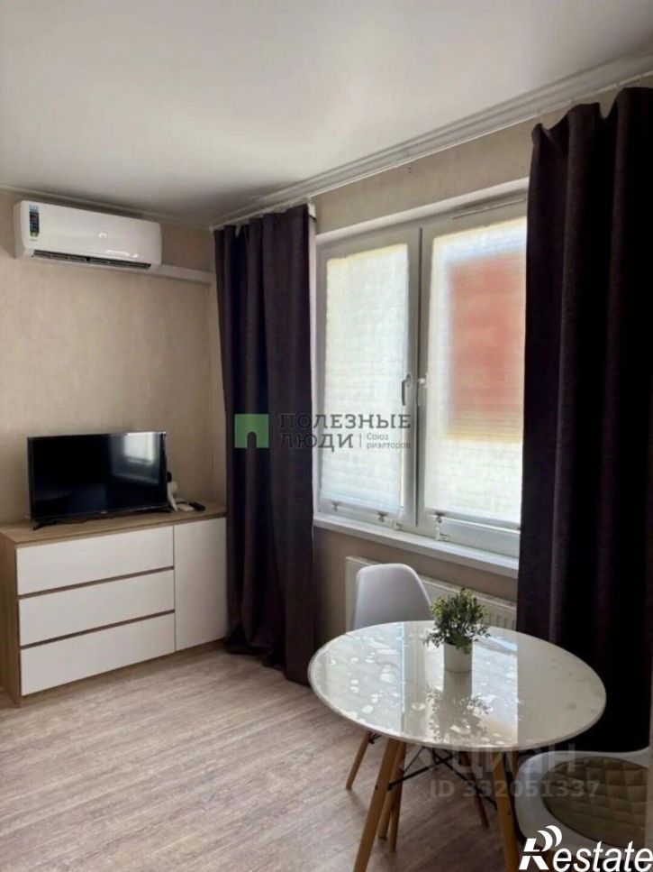 1-комн квартира б-р Имени Дмитрия Шостаковича, 10,  д. 10