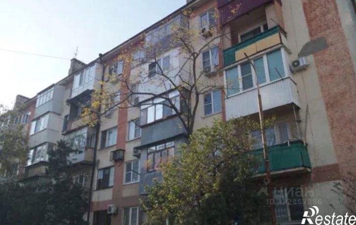 3-комн квартира ул Глухова, 3,  д. 3