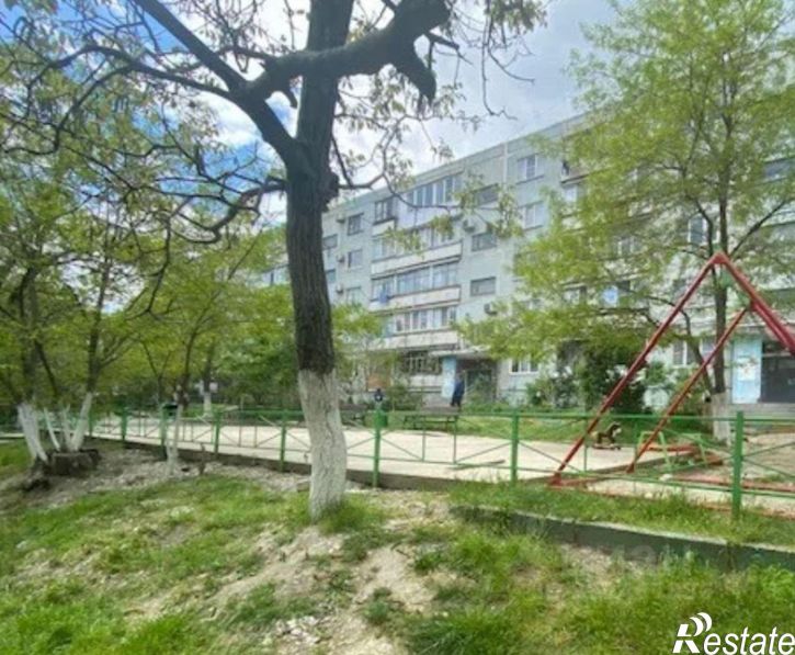 3-комн квартира ул Глухова, 3,  д. 3