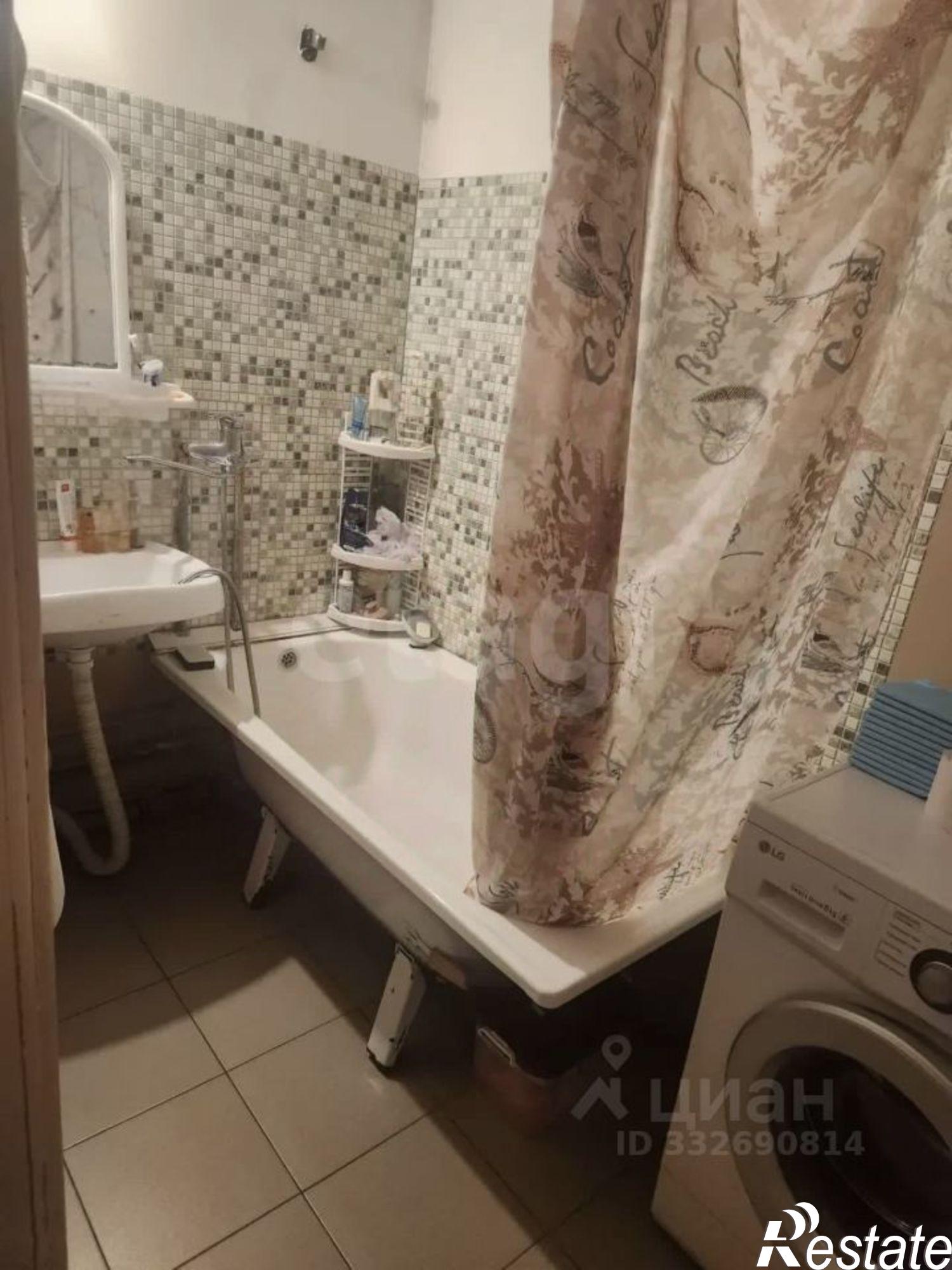 Купить квартиру за 9 300 000 рублей на ул Тобольская, 7А