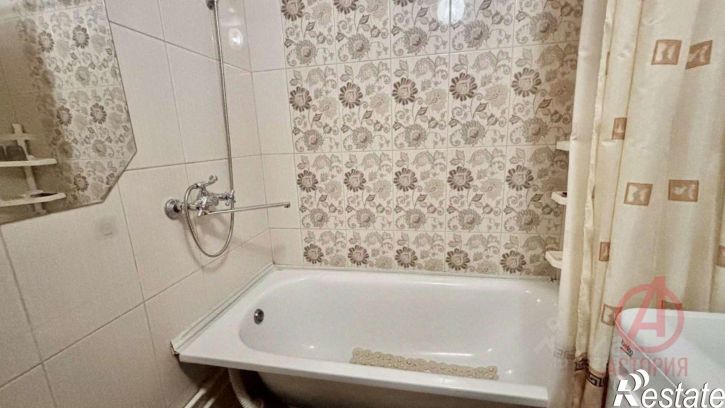 2-комн квартира ул Героев Десантников, 73,  д. 73