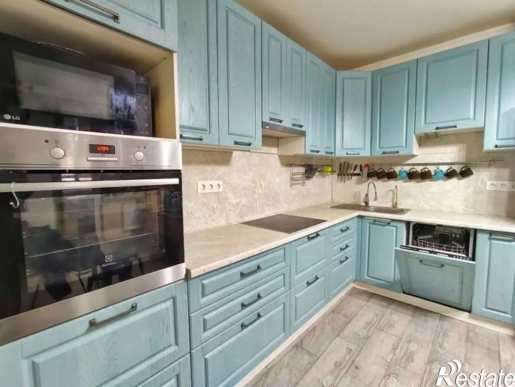 3-комн квартира ул Бориса Пупко, 5,  д. 5