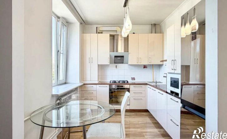 3-комн квартира ул Новороссийской Республики, 28,  д. 28