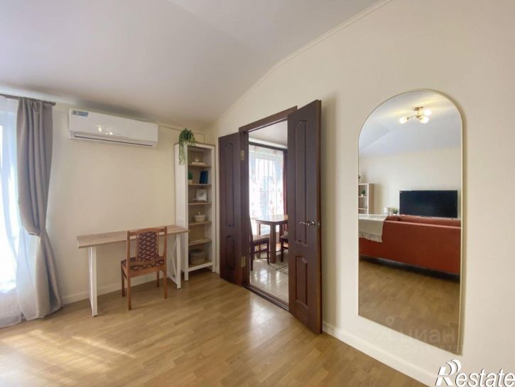 1-комн квартира наб Имени Адмирала Серебрякова, 61А,  д. 61А