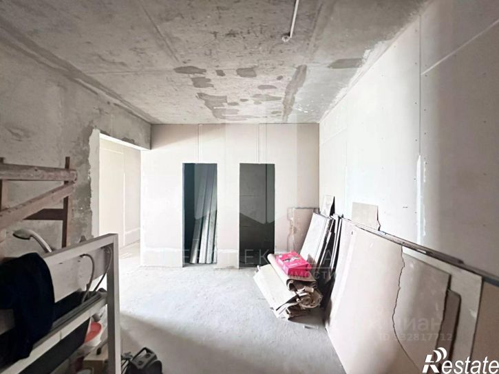 3-комн квартира наб Имени Адмирала Серебрякова, 17,  д. 17