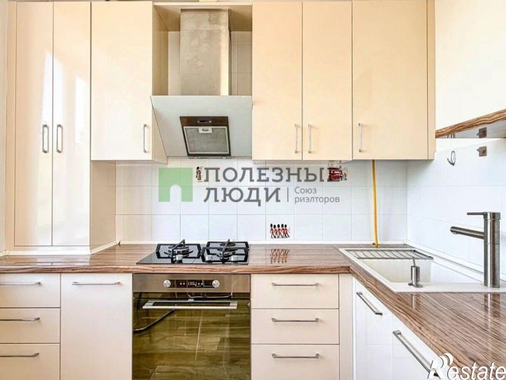 3-комн квартира ул Новороссийской Республики, 28,  д. 28