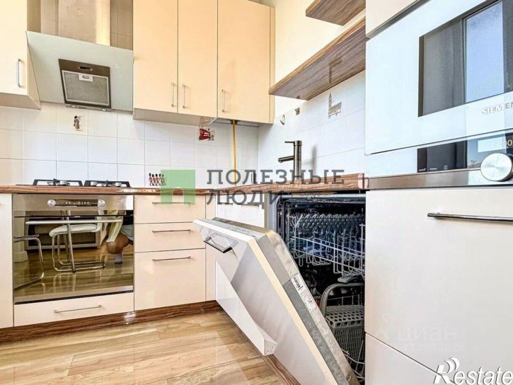 3-комн квартира ул Новороссийской Республики, 28,  д. 28