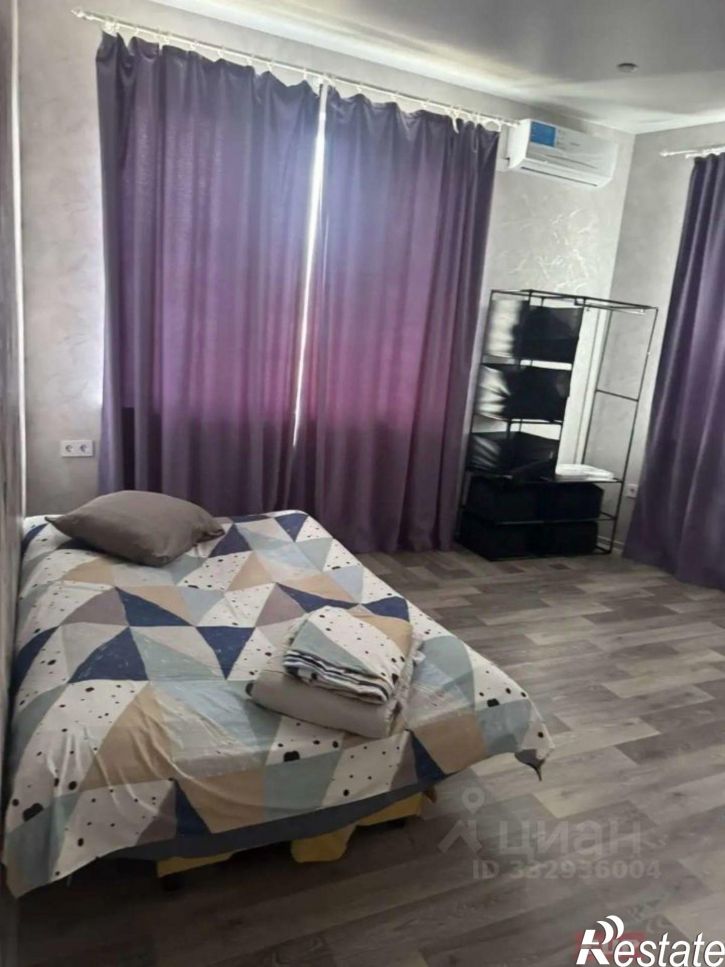 2-комн квартира ул Имени Георгия Соколова, 15,  д. 15