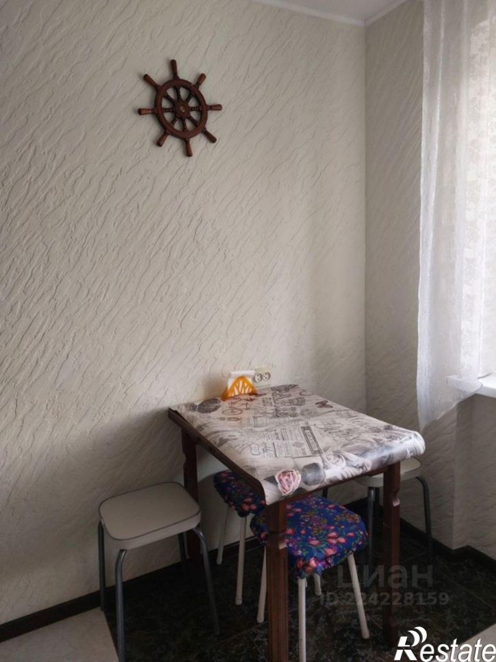 1-комн квартира ул Героев Десантников, 1,  д. 1