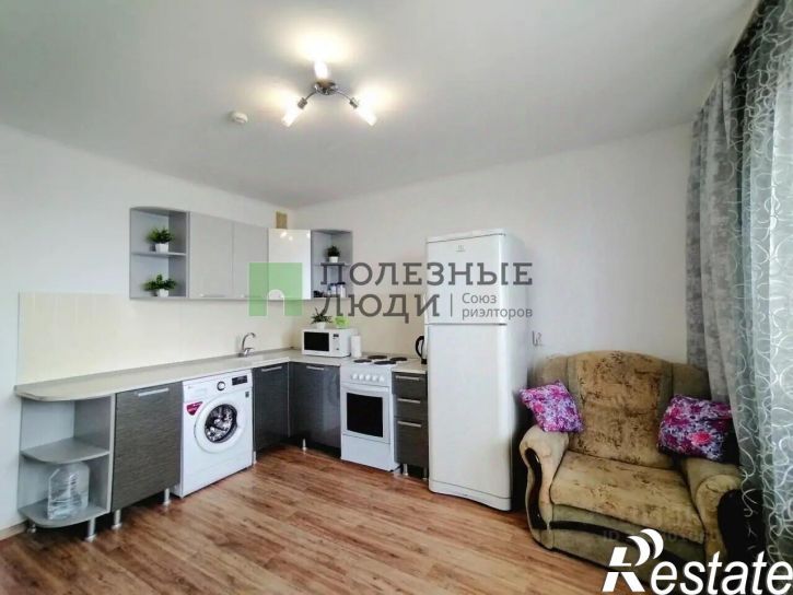 1-комн квартира проспект Дзержинского, 240,  д. 240