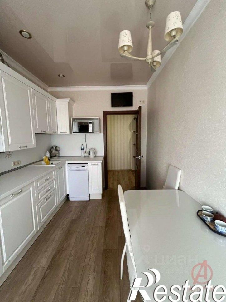 2-комн квартира Овражная улица, 37,  д. 37