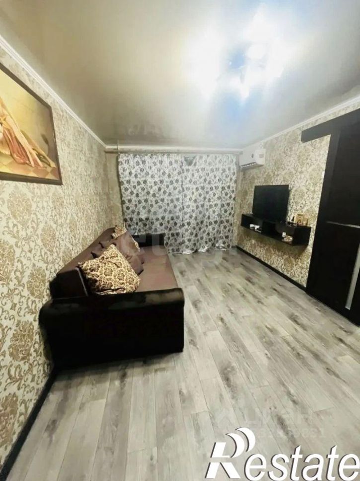 1-комн квартира Суворовская улица, 15,  д. 15
