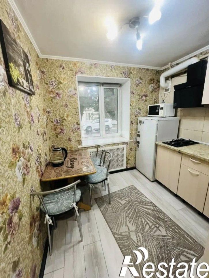 1-комн квартира Суворовская улица, 15,  д. 15