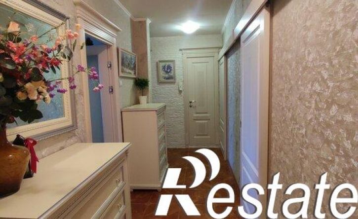 3-комн квартира улица Видова, 157,  д. 157