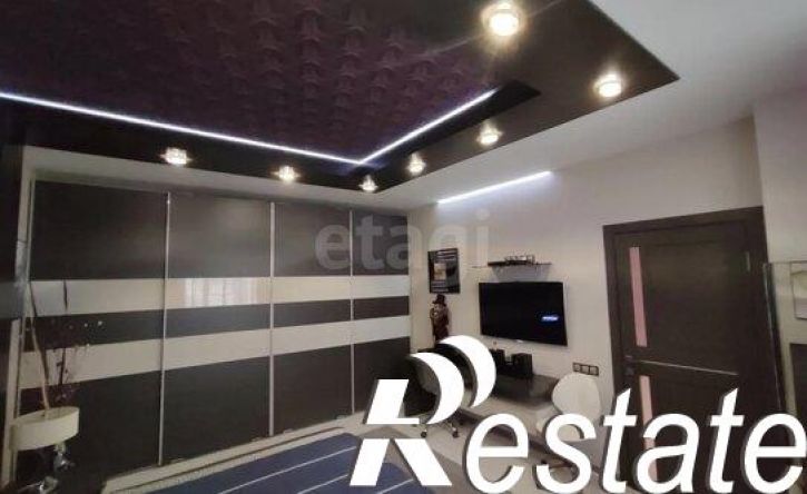 3-комн квартира улица Конституции, 22,  д. 22