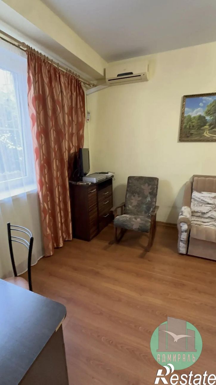 1-комн квартира Корницкого улица,57