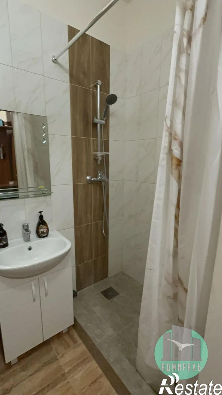 1-комн квартира Корницкого улица,57