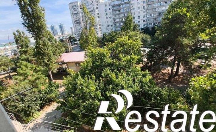 1-комн квартира улица Героев Десантников, 61,  д. 61