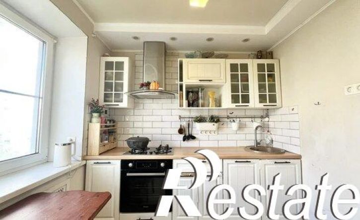 2-комн квартира улица Героев Десантников, 32,  д. 32
