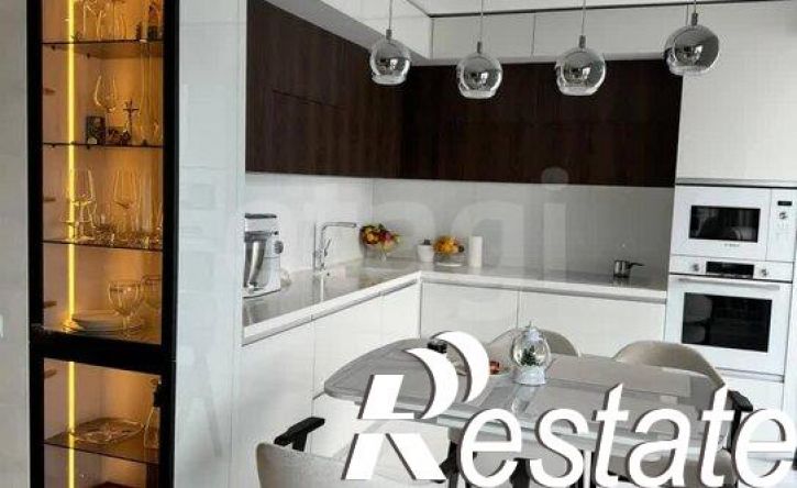 3-комн квартира улица набережная Адмирала Серебрякова, 53А,  д. 53А