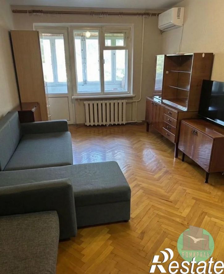 1-комн квартира Героев Десантников улица,11
