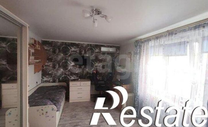 2-комн квартира улица Героев Десантников, 61,  д. 61
