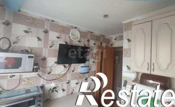 2-комн квартира улица Героев Десантников, 61,  д. 61