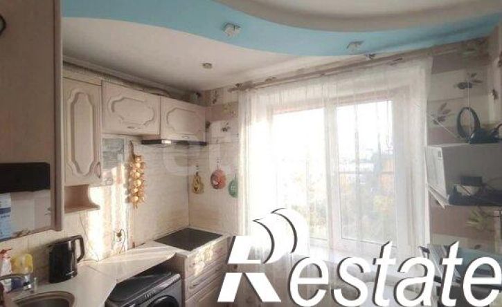 2-комн квартира улица Героев Десантников, 61,  д. 61