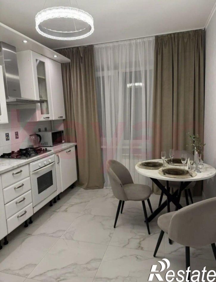 3-комн квартира Куникова ул.