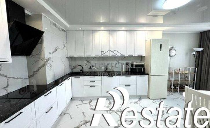 3-комн квартира улица Мурата Ахеджака, 21 к1,  д. 21 к1